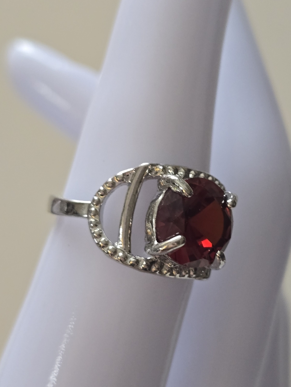 Silver Ring with Deep Red Round Gemstone Size 7.5